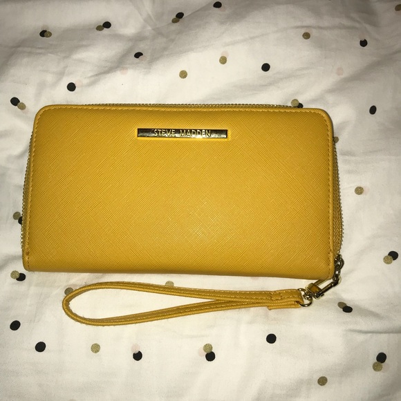 Steve Madden Handbags - Steve Madden wallet